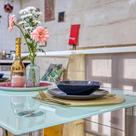 Апартаменты Charming 1bedroom Heart Of